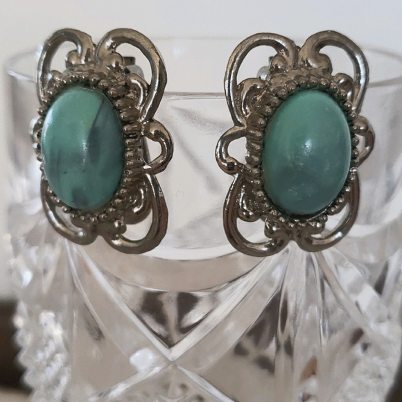 Vintage faux turquoise earrings - Picture 1 of 3